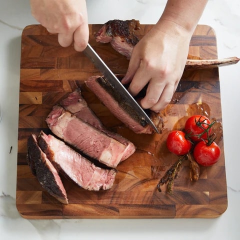 slicing ribeye steak