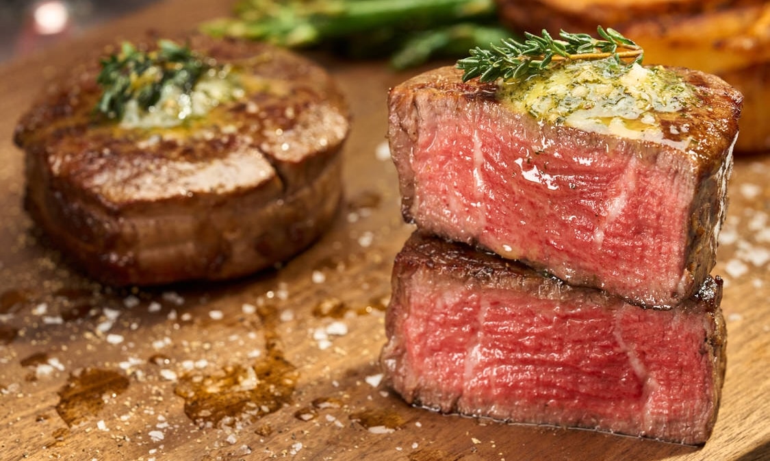 https://wp-cdn.typhur.com/wp-content/uploads/2023/11/importance-of-resting-steak.jpg